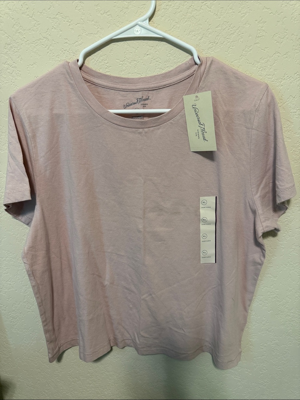 Universal Thread Short Sleeve Crewneck Tee in Dusty Pink